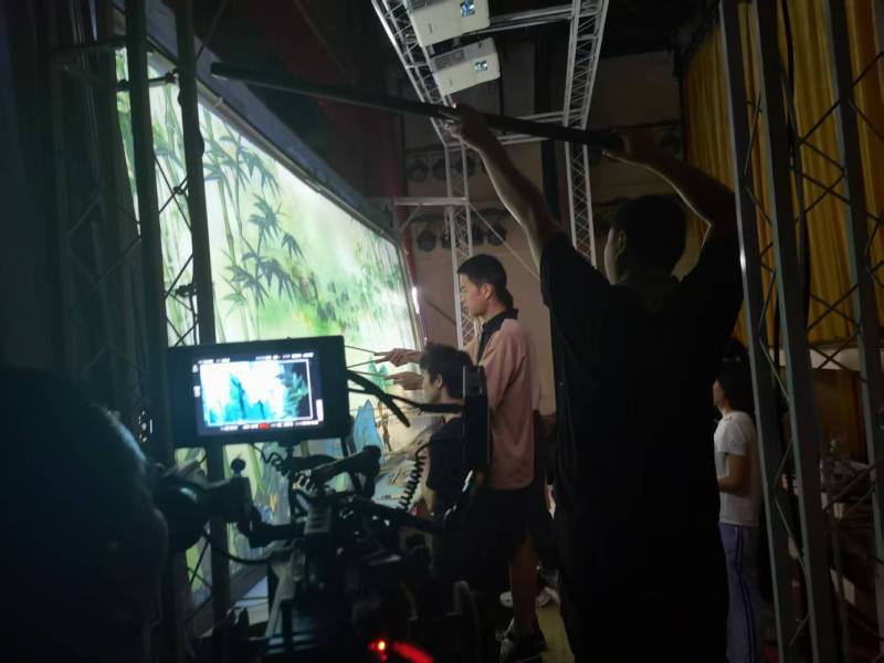 前郭TVC拍摄公司：美妆时尚造梦师，雕琢细节中的高级质感